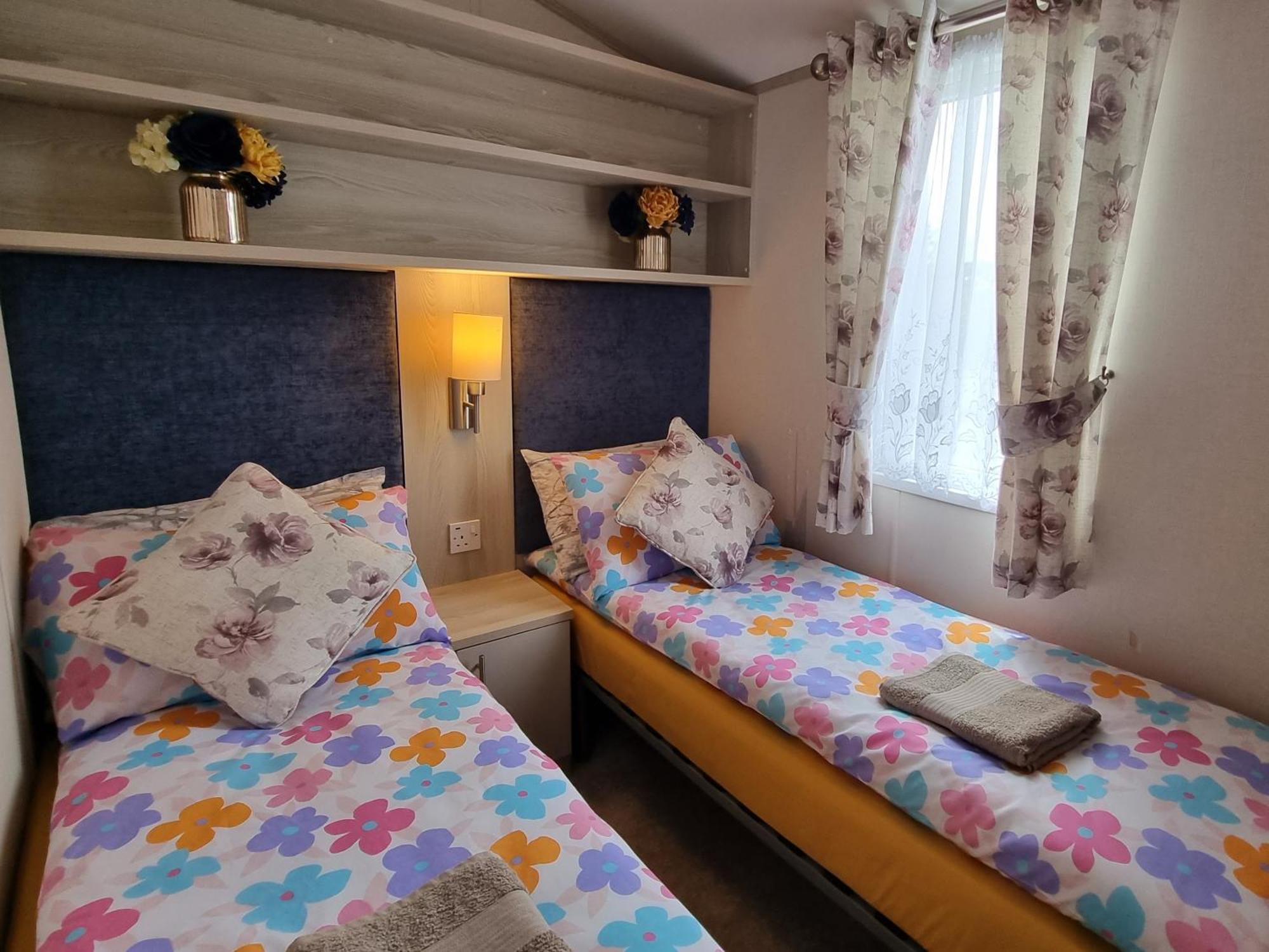 Static Caravan To Hire , Hoburne Devon Bay Goodrington Exterior foto